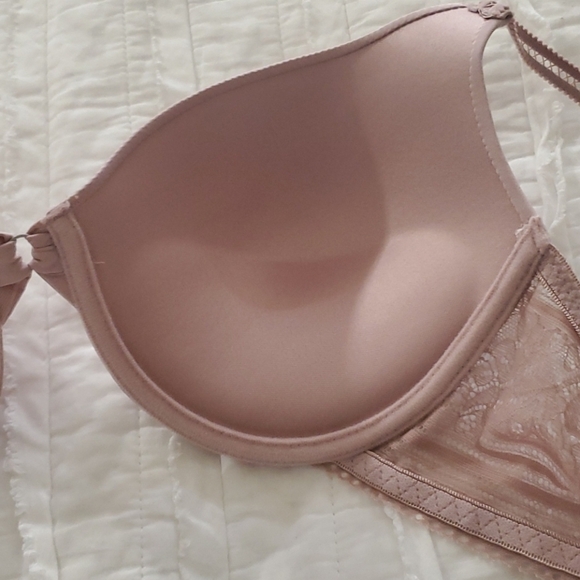 Jessica Simpson Bra - Picture 8 of 12